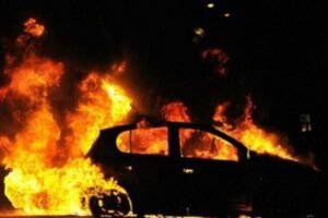 В Волгограде сгорел старенький ВАЗ