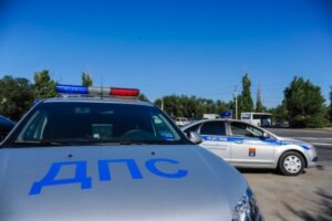 В Урюпинске перевернулся автомобиль ГИБДД
