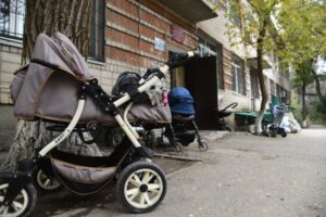 В Волгоградской области семьи оформляют соцвыплаты на дошкольников