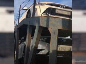 На трассе под Волгоградом задержали автовоз с угнанной иномаркой