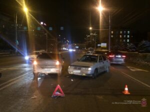 Две школьницы пострадали в ДТП в Волгограде