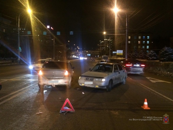 Две школьницы пострадали в ДТП в Волгограде