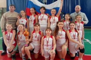 Волгоградских болельщиков порадовали и баскетболистки, и баскетболисты