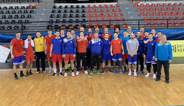 Волгоградцы в составе сборной РФ по гандболу отправились в Испанию