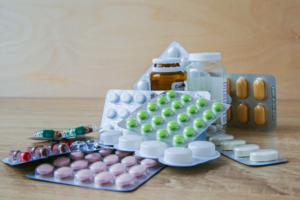 В волгоградские аптеки скоро завезут препарат от коронавируса