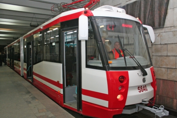 Из-за снегопада в Волгограде на линию пустили дополнительные трамваи