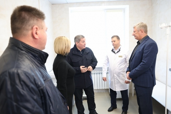 Губернатор Волгоградской области Андрей Бочаров посетил подшефный район ЛНР