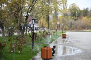 Вандалы повредили спортплощадки у ДК на севере Волгограда