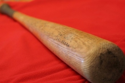 28-летний мужчина избил битой случайного прохожего под Волгоградом