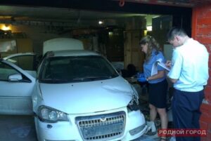 В Волгограде с помощью эвакуатора похитили Volga Siber