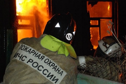 Два человека пострадали из-за пожара в частном доме на юге Волгограда