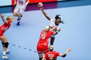 Российские гандболистки сыграли вничью со сборной Франции