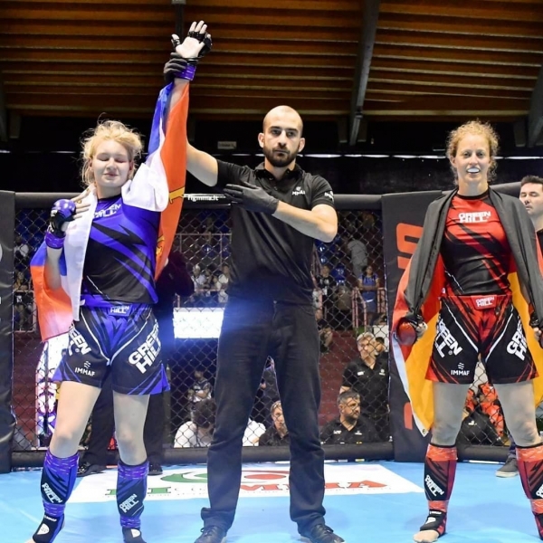 Волгоградка выиграла чемпионат Европы по смешанным единоборствам в Риме