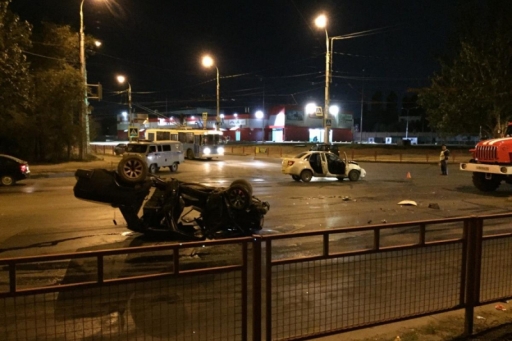 На севере Волгограда в ДТП пострадали студентка и школьница