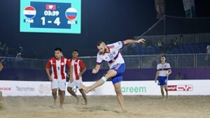 Российские футболисты-пляжники обыграли парагвайцев