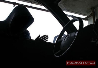 В Волгограде у бизнес-леди украли миллион рублей