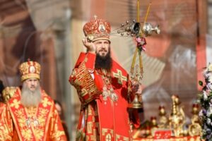 Сотни верующих празднуют День всех Волгоградских Святых