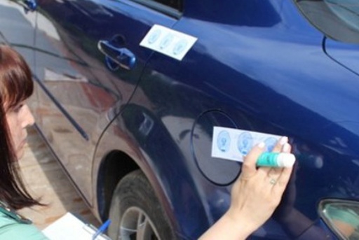 Под Волгоградом алиментщик расплатился с сыном автомобилем