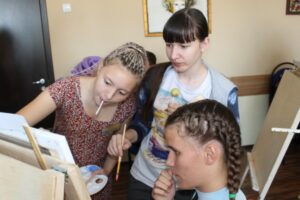 В Волгограде дети-сироты стали художниками