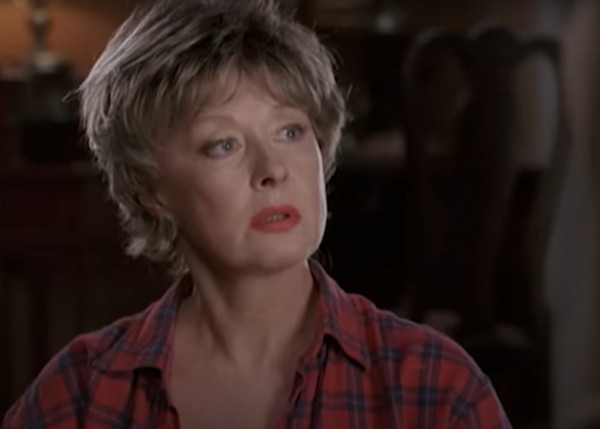 Актриса Лариса Удовиченко попала в больницу с переломом позвоночника