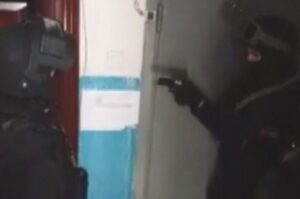 Под Волгоградом задержали банду из семерых вымогателей