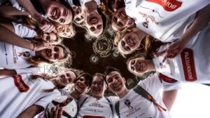 59-летняя волгоградка стала стотысячной претенденткой на звание волонтера ЧМ-2018