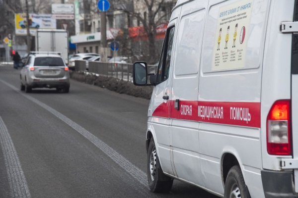В Волгограде ищут водителя иномарки, который сбил 19-летнюю девушку