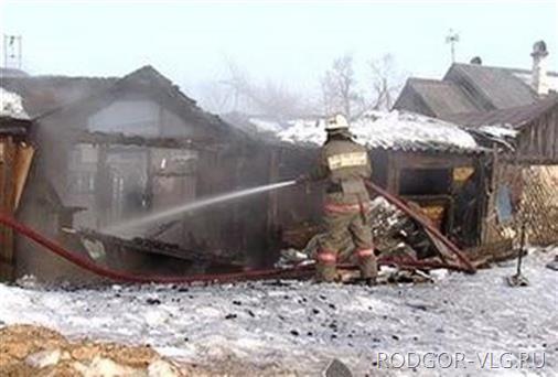 Под Волгоградом в сарае сгорел 16-летний подросток