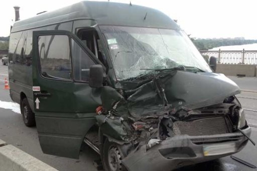 Под Волгоградом автобус совершил тройное ДТП: есть пострадавшие