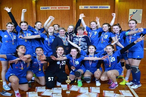 Молодые волгоградские гандболистки стали лучшими в стране
