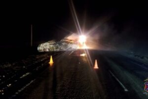 Два человека погибли в сгоревших машинах под Волгоградом