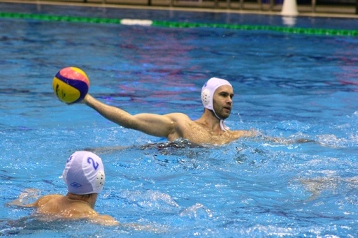 Волгоградские ватерполисты снова обыграли астраханцев