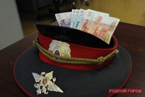 Волгоградский участковый пойман с поличным на взятке в 35 тысяч рублей