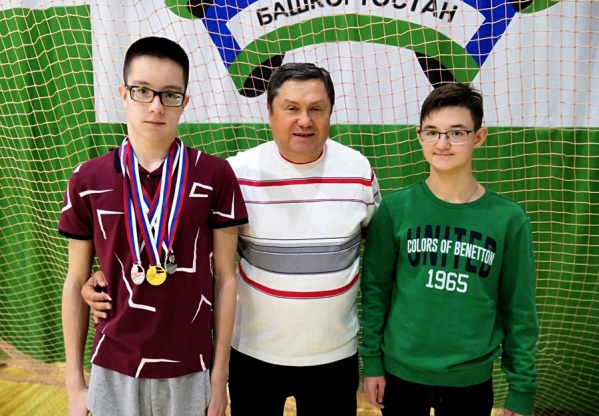 Слабовидящий пловец из Волгограда взял три медали в Башкирии