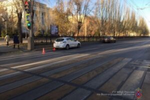 В Волгограде 60-летняя женщина на «Мазде» сбила пешехода