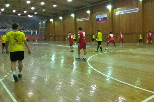 Волгоградский «Каустик» проиграл в Краснодаре