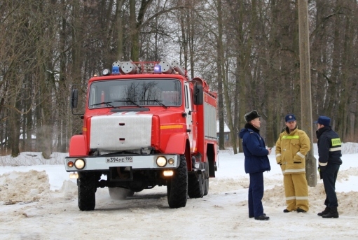 В Дубовке из-за короткого замыкания сгорел «Форд Фиеста»