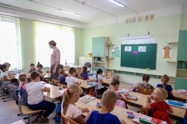 Стоимость школьной формы в Волгограде составила от 2,7 тысячи рублей