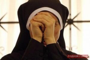 Подозрительную монашку задержали в Волжском