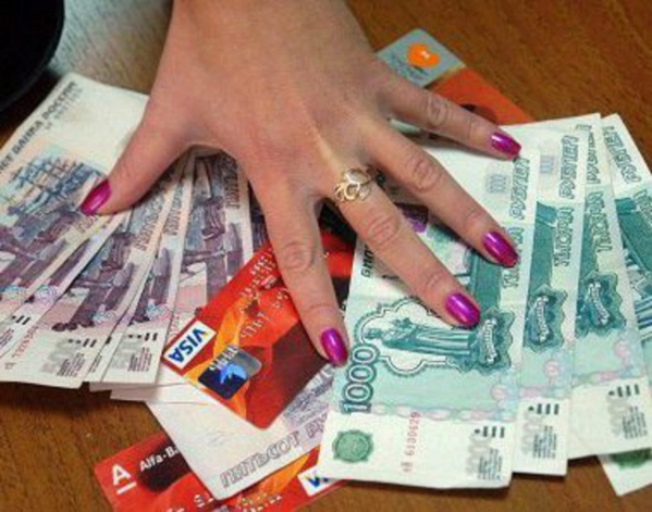 В Волгограде два бухгалтера Дома ребенка похитили 1,4 млн рублей