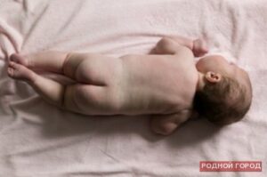 В Волгограде 2-месячный ребёнок упал на пол из рук матери и умер