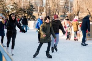 К середине ноября в Волгограде смонтируют главный городской каток