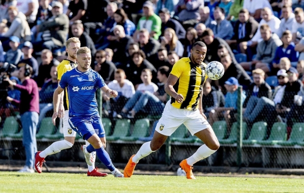 «Витесс» волгоградца Леонида Слуцкого уступил польскому «Леху»