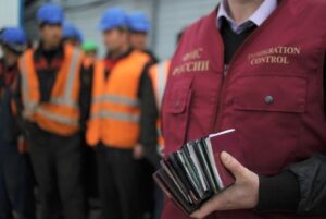 Двое экстремистов в Волгоградской области выдворены на 50 лет из России