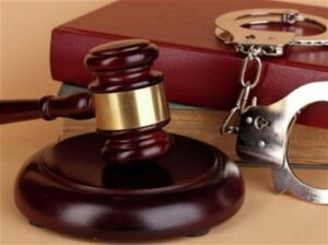 В Волгограде экс-сотрудник прокуратуры сел на 4 года за мошенничество