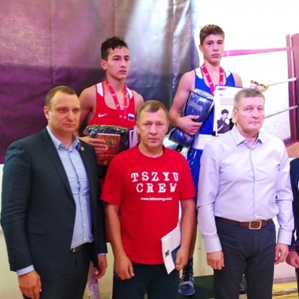 14-летний волгоградский боксер выиграл турнир в Москве