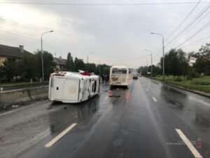 В Волгограде в ДТП с двумя автобусами пострадал 36-летний мужчина