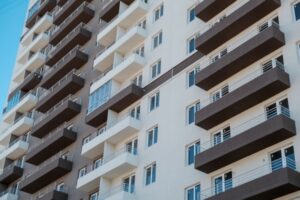 В Волгограде закупают еще 63 квартиры для переселенцев из аварийных домов