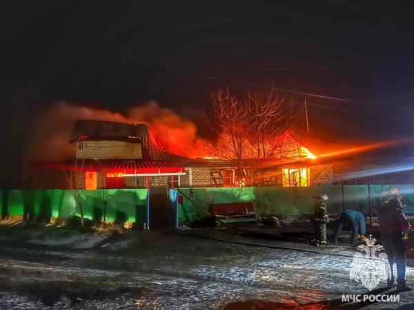 В Волгоградской области новогодняя гирлянда стала причиной пожара