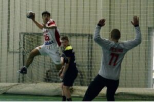 «Каустик» в Волгограде проиграл «Локомотиву-Полёту»